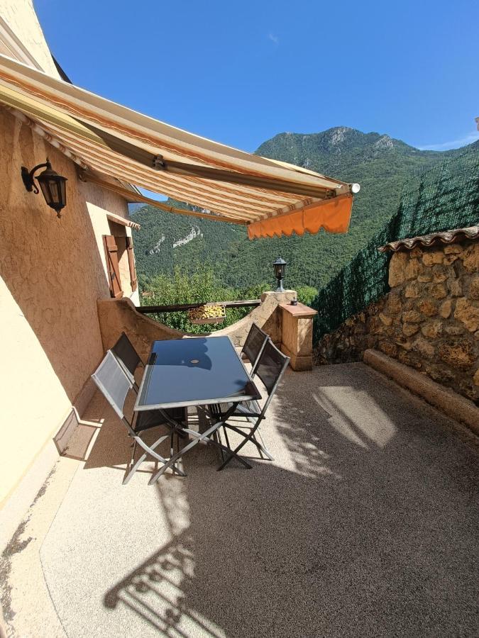 Appartement Privatise Dans Maison Utelle Kültér fotó